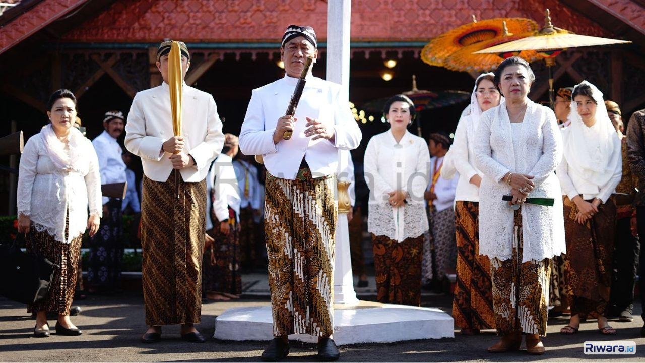 Kirab dari Pendopo Kabupaten Cilacap